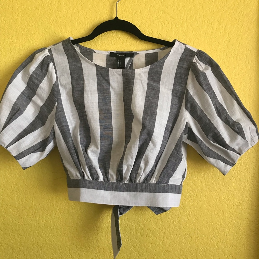 Crop top